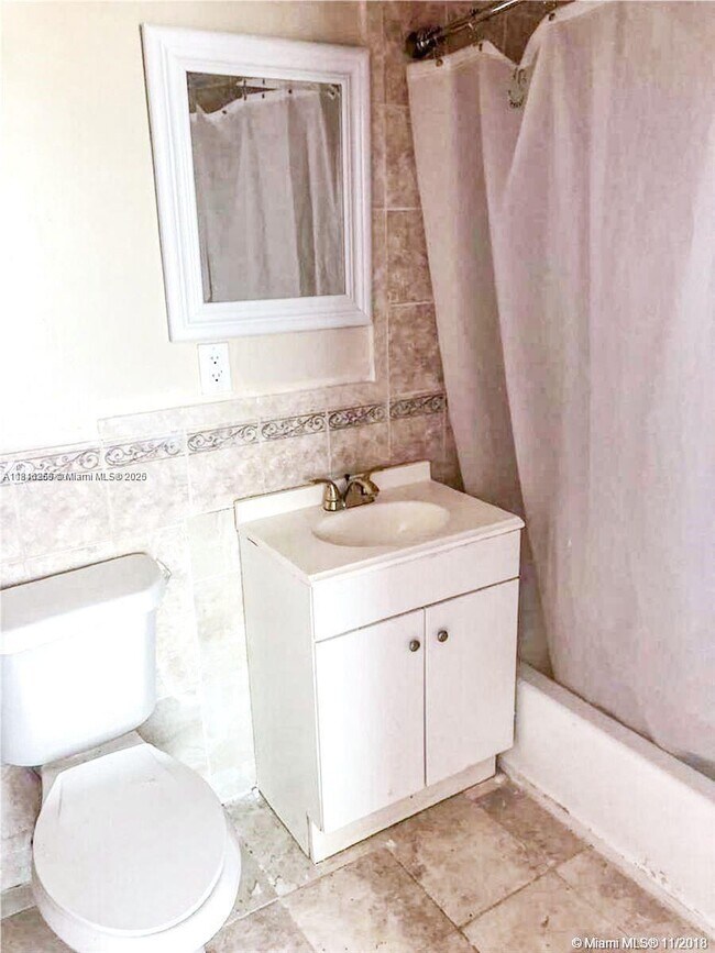 Foto del edificio - 5647 NW 5th Ct
