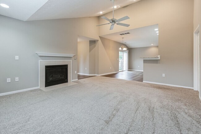 Foto del edificio - Lewis Center Condo turn key ready!