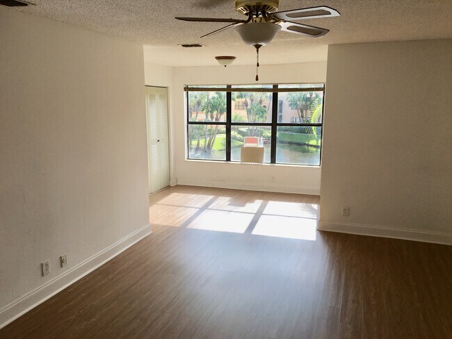 Building Photo - 2906 S University Dr