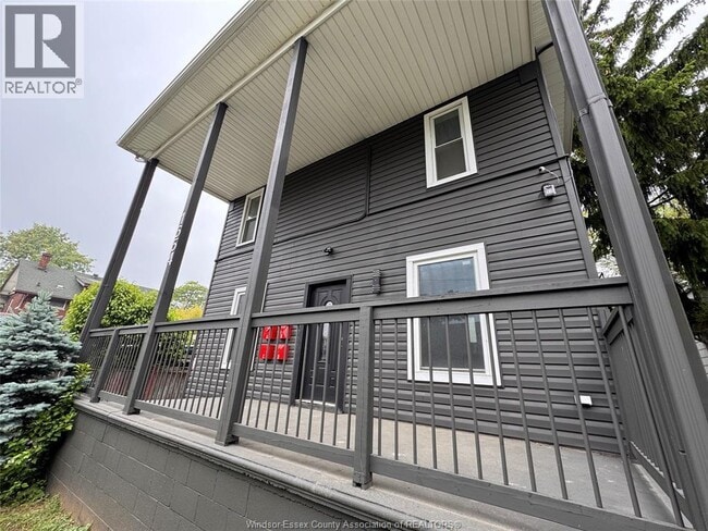 Building Photo - 1654 Martindale St