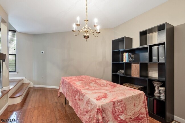 Foto del edificio - 240 Arrowood Way