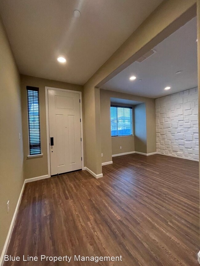 Building Photo - 4 br, 3 bath House - 855 Dunmore St