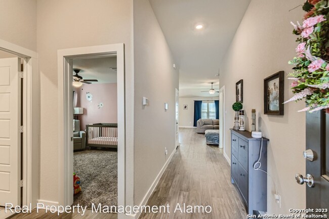 Building Photo - 3 br, 2 bath House - 12413 Vista Rim