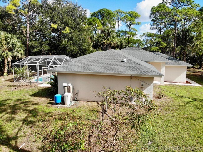 Foto del edificio - 16441 87th Ln N