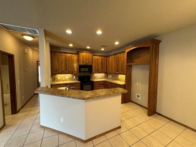 Foto del edificio - 2 bed, 2 bath duplex for rent in Moore