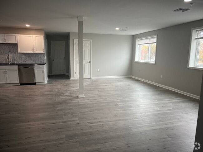 Building Photo - 7170 Transit Rd