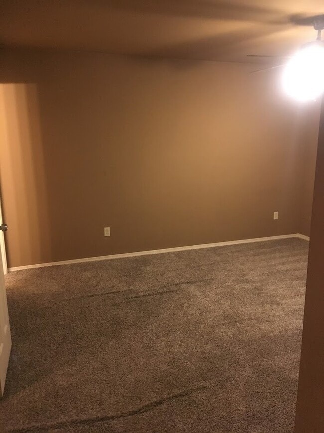 Building Photo - 719-721 N Storer Ave