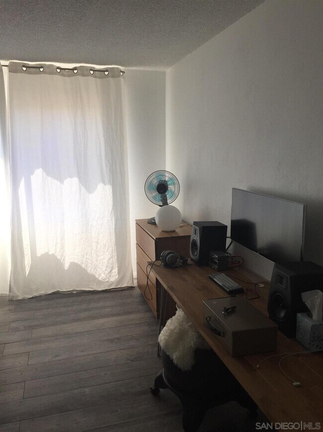 Foto del edificio - 1645 Emerald St