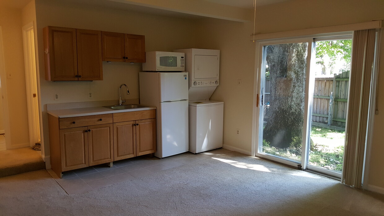 Kitchen Area - 7715 Idylwood Rd