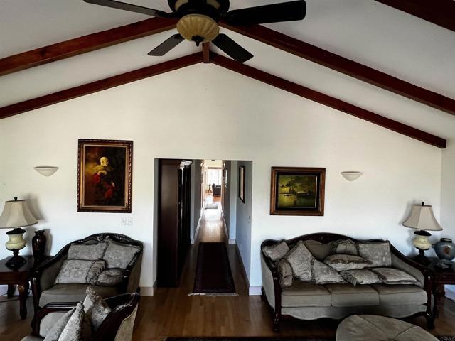 Primary Photo - 1225 Hueneme St