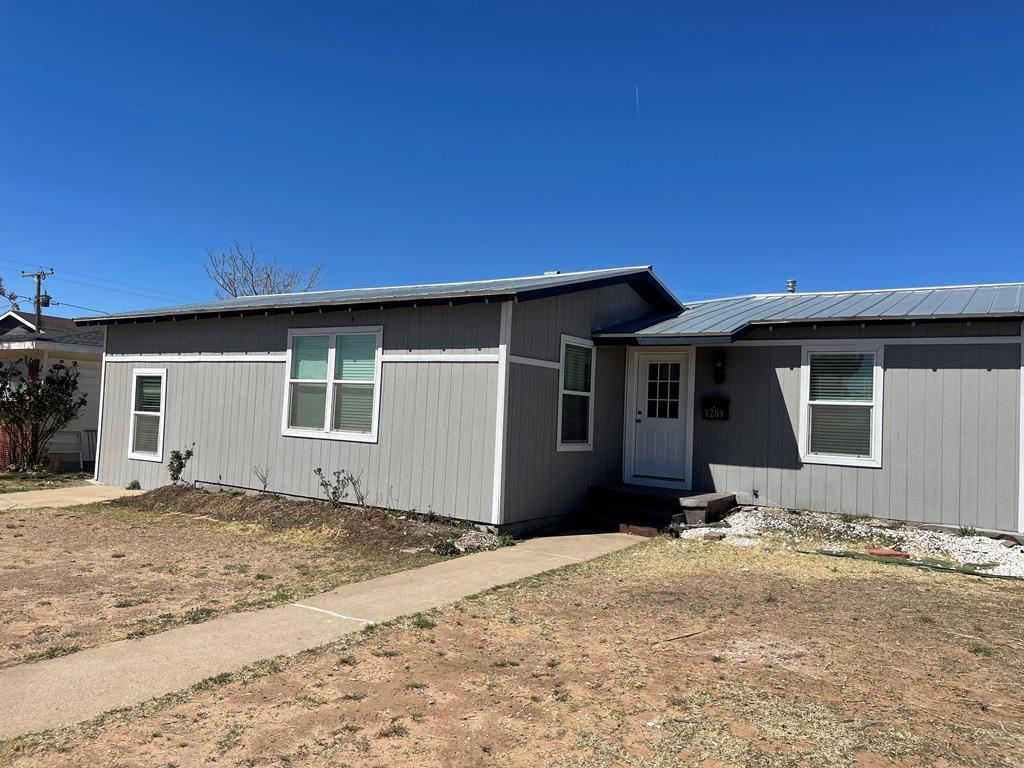 Foto principal - 1209 Patton Dr