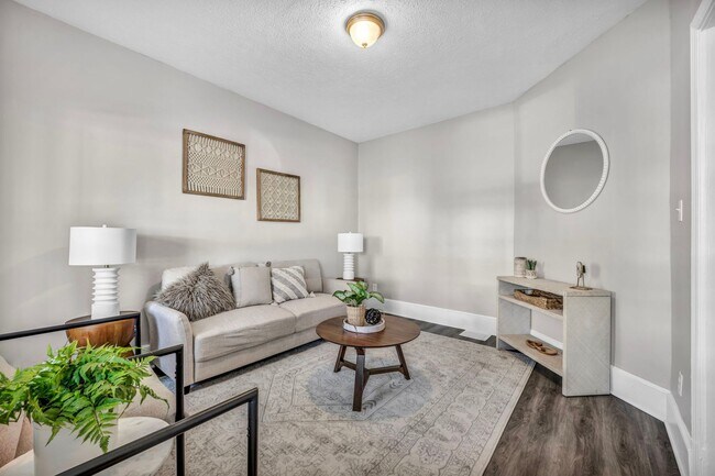 Foto del edificio - Rarely available fantastic home available ...