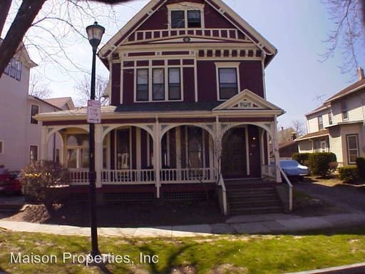 Primary Photo - 65 Marshall St