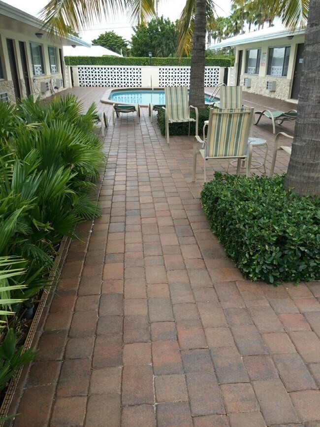 4 - 40 SE 19th Ave