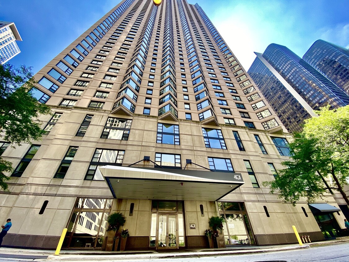 Primary Photo - 401 E Ontario St