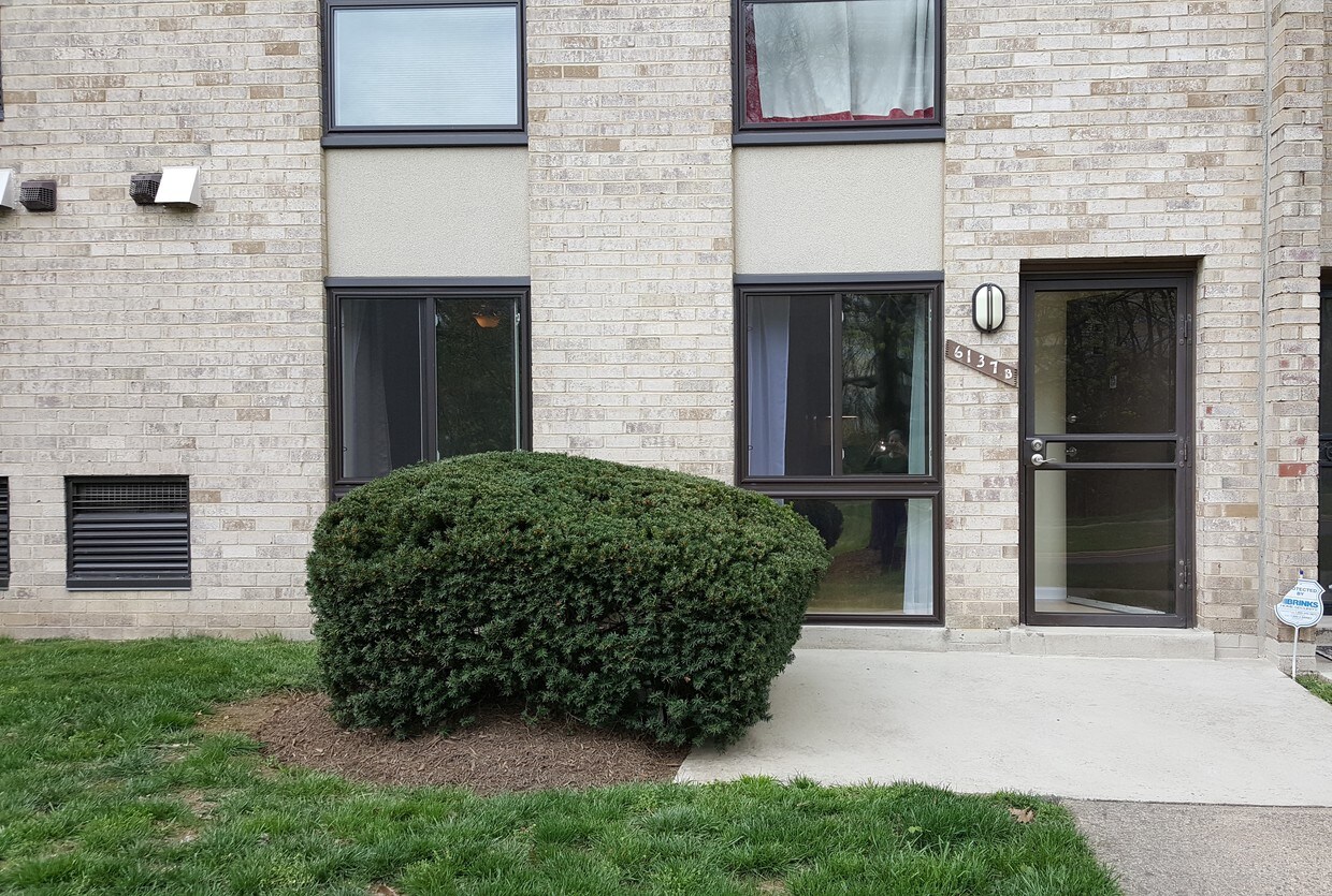 Primary Photo - 6137 Edsall Rd