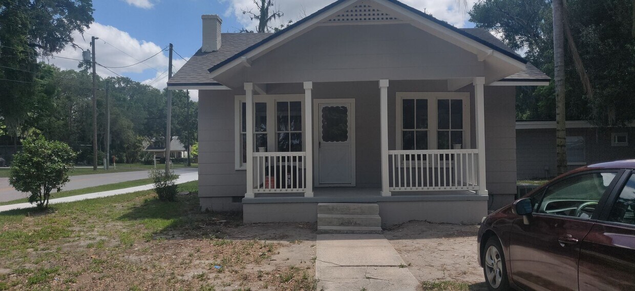 1040 E Carolina Ave Unit 1040 E Carolina Ave., DeLand, FL 32724 Room for Rent in DeLand, FL