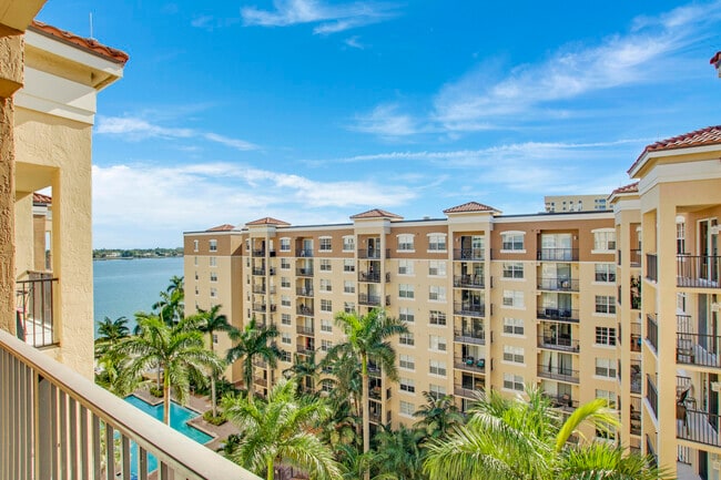 Building Photo - 1801 N Flagler Dr