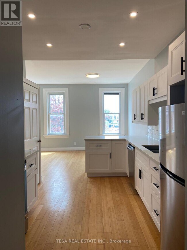 Building Photo - 158 Darling St