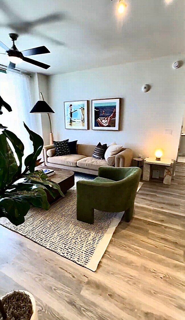 Foto del edificio - 722 NW 2nd Ave