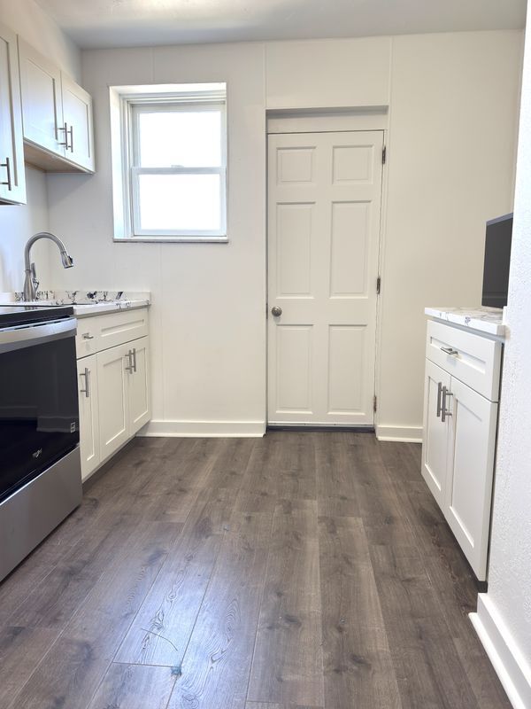 Building Photo - 2811 Brownsville Rd