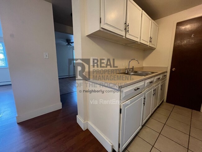 Foto del edificio - 1005 Robertson St