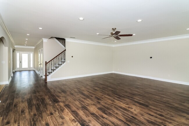 Building Photo - Elegant 4-Bed Home in Douglasville, GA