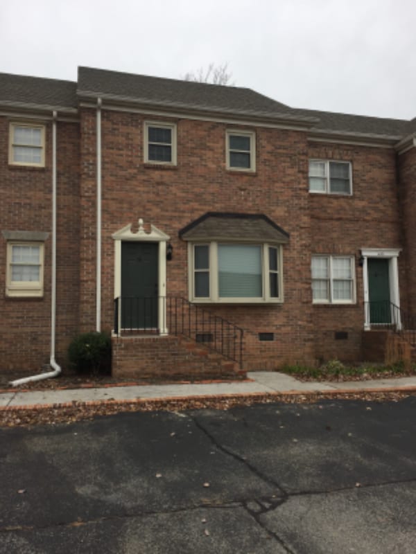 Primary Photo - 487 Bramblewood Ln