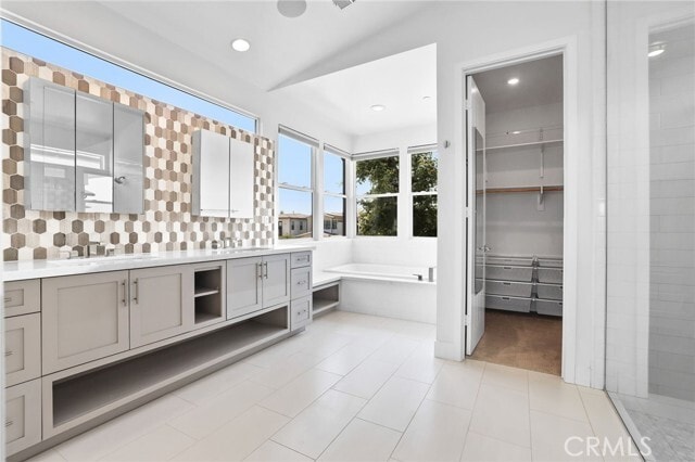 Building Photo - 1650 Murano Pl