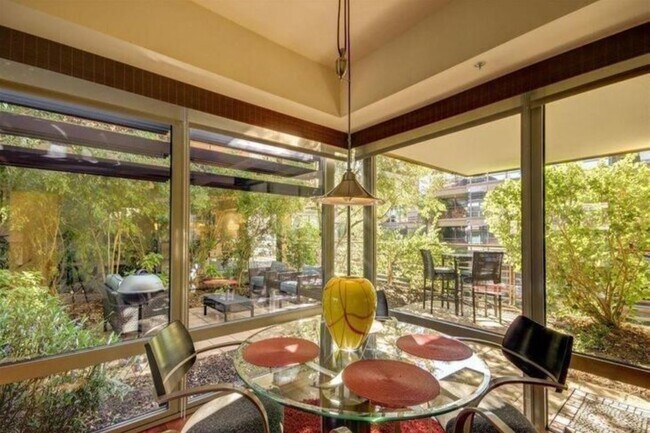 Building Photo - 7151 E Rancho Vista Dr