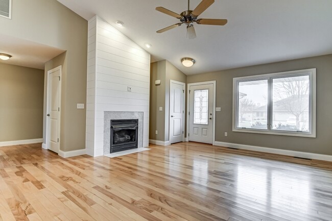 Building Photo - 4101 Highbury Dr