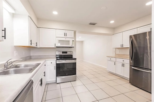 Foto del edificio - 1665 Florence Ave