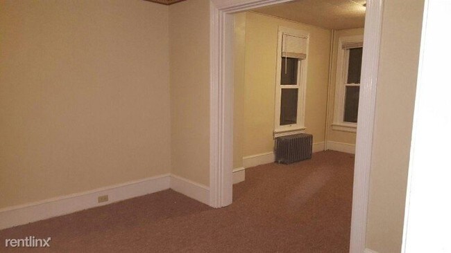 Building Photo - 4 br, 1.5 bath House - 705 West Race Street
