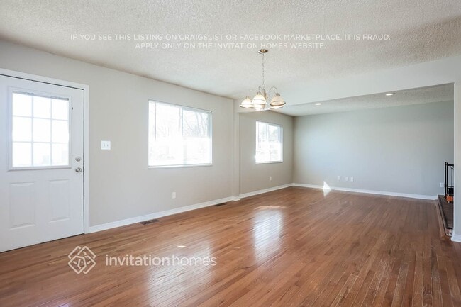 Building Photo - 920 S Waco Way