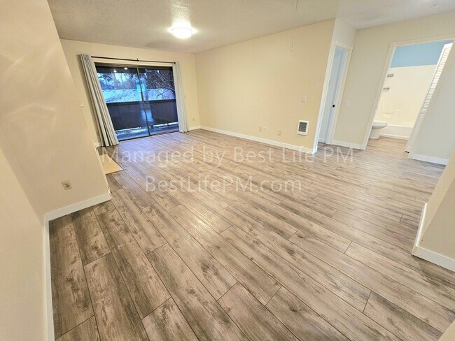 Foto del edificio - 603 SE 148th Ave