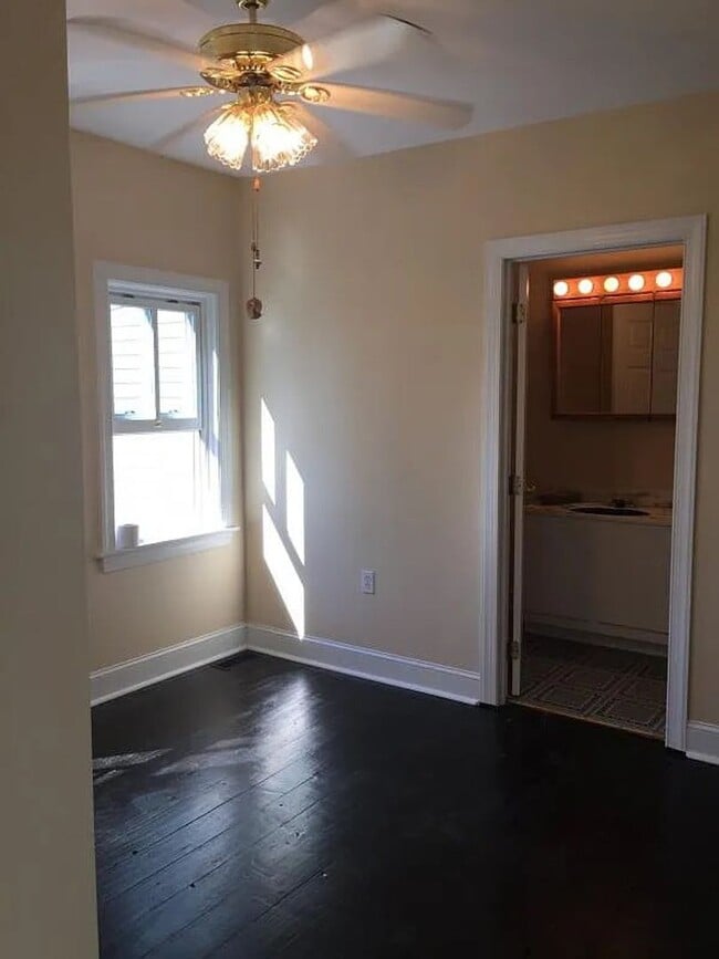Building Photo - 2 Bedroom in Carlisle, PA!