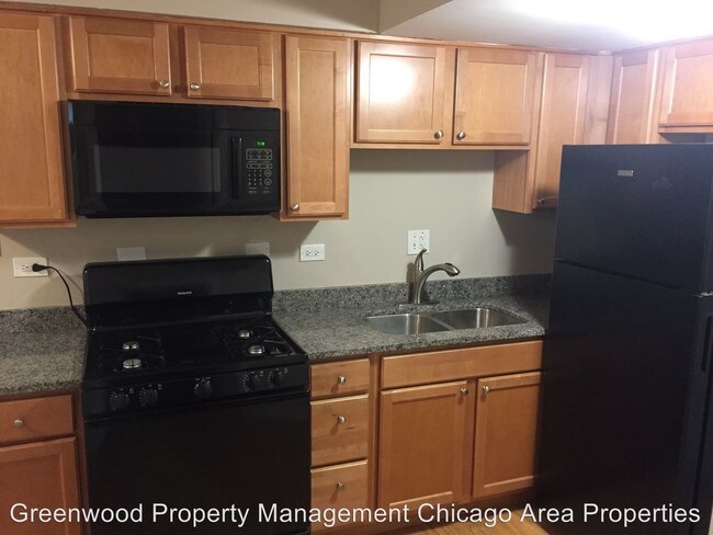 Foto del edificio - 5607 Saint Charles Rd