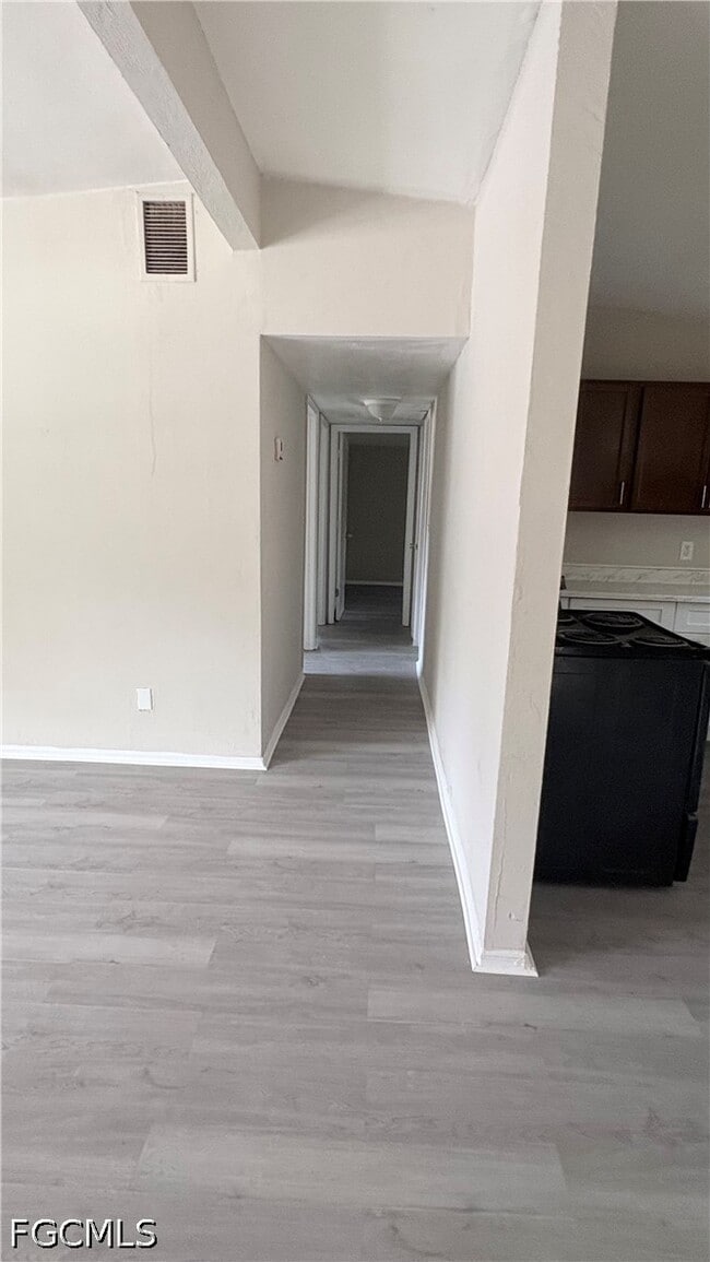 Building Photo - 3022 Guava St