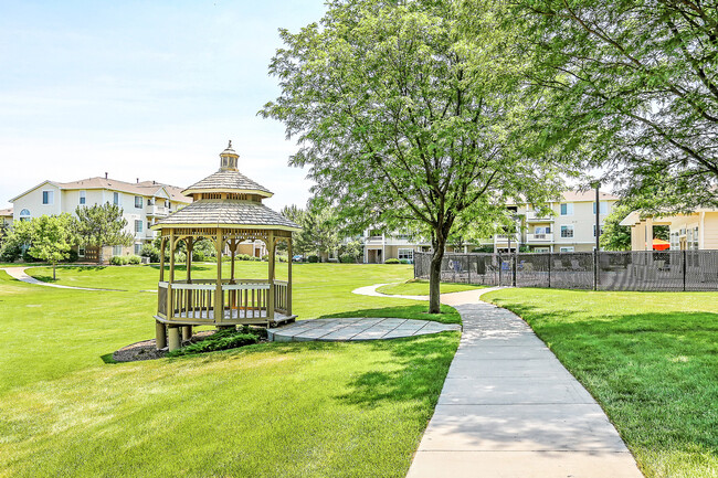 Foto del edificio - Riverwalk Apartments