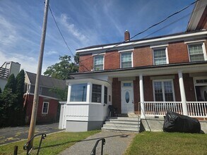 Building Photo - 80 Grove St