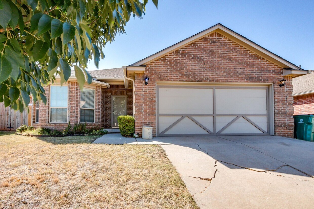 Primary Photo - Adorable 3 bedroom Home in NW OKC