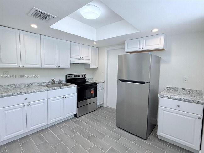 Foto del edificio - 2470 NE 182nd Terrace