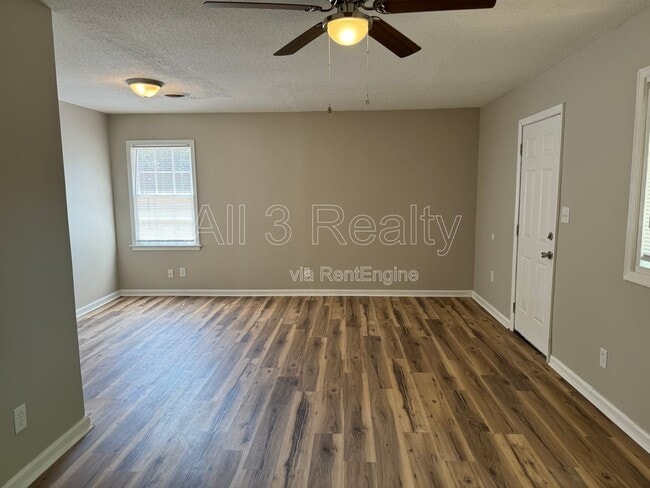 Building Photo - 457 Mulligan Dr