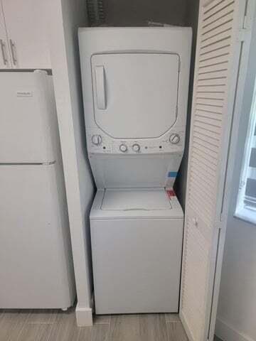 Foto del edificio - 17380 NW 69th Ct