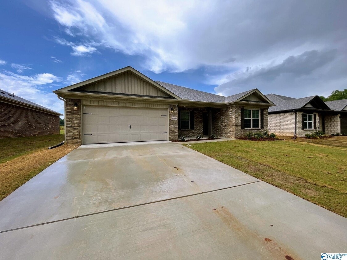 20189 Yarbrough Rd, Athens, AL 35613 House for Rent in Athens, AL