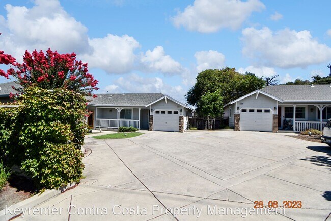 Building Photo - 2 br, 2 bath House - 4231 Cowell Rd. #B