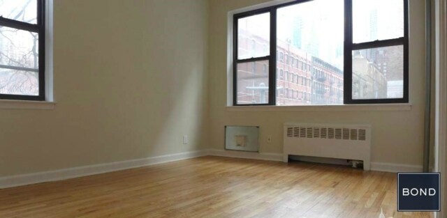 Primary Photo - 400 W 45th St