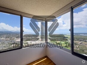 Building Photo - 1060 Kamehameha Hwy
