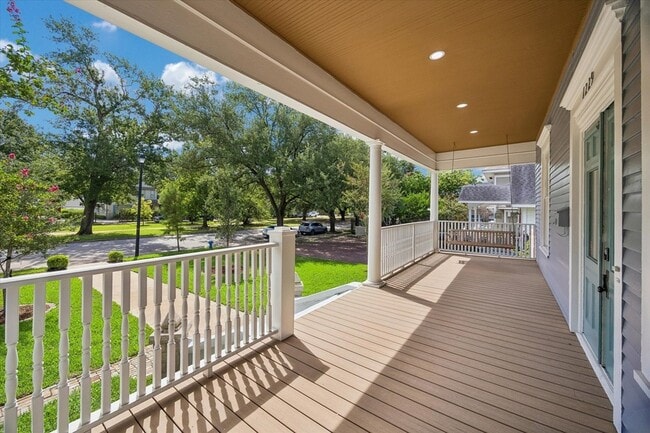 Building Photo - 1229 Heights Blvd