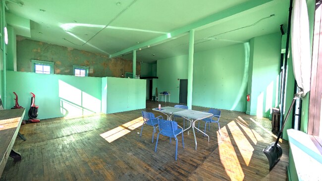 Foto del edificio - 708 W 26th St